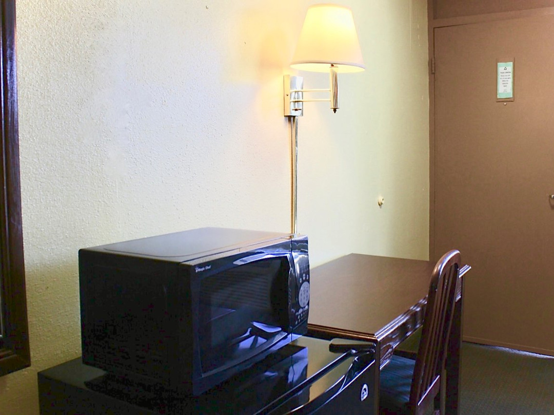 Relax Inn Monroe主图