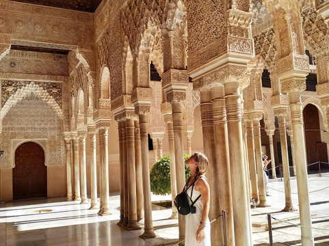 Nhue Concierge-格拉纳达必去景点