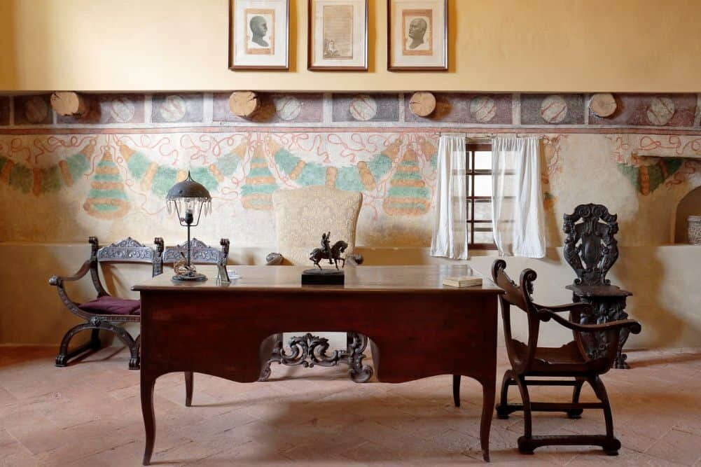 Palazzo Bassi Brugnatelli-Robbiate必去景点