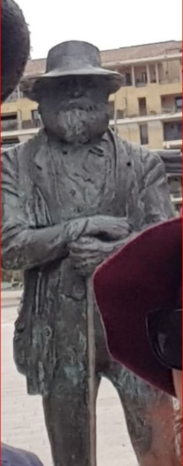 Statue of Paul Cezanne-普罗旺斯必去景点