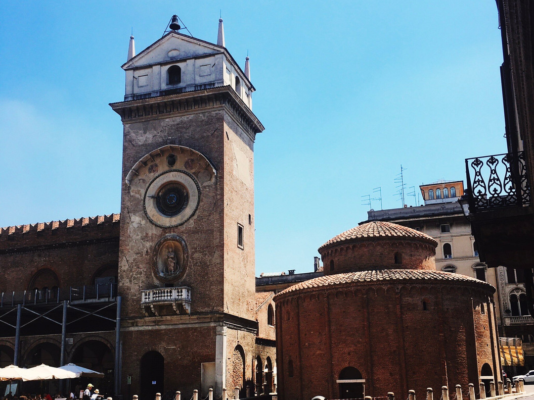 Piazza Andrea Mantegna景点图片