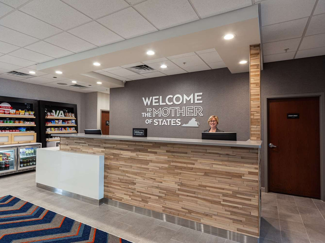 Hampton Inn Winchester North / Conference Center主图