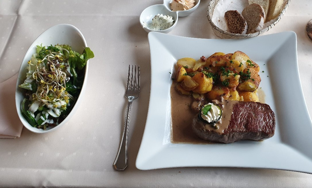 Felsenkeller Coppenbrugge主图