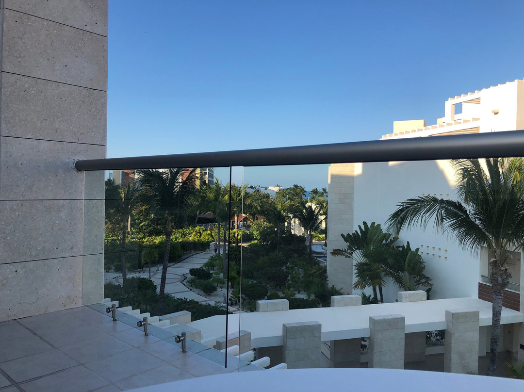 卓越集团女人海滩挚爱酒店-全包式主图