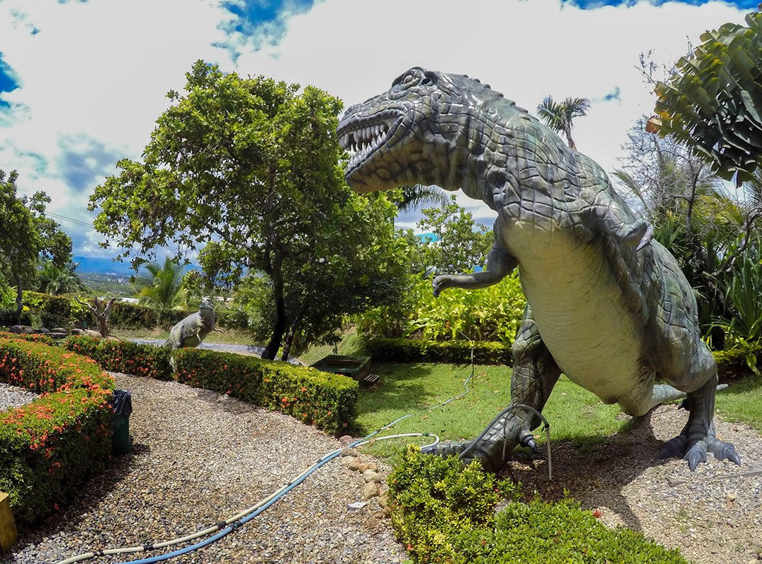 Club Los Lagos-内瓦必去景点