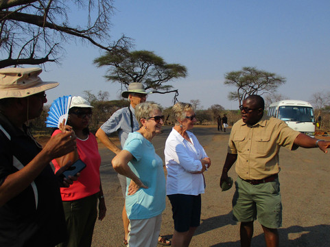 Wenhau Chauffeurs & Guides