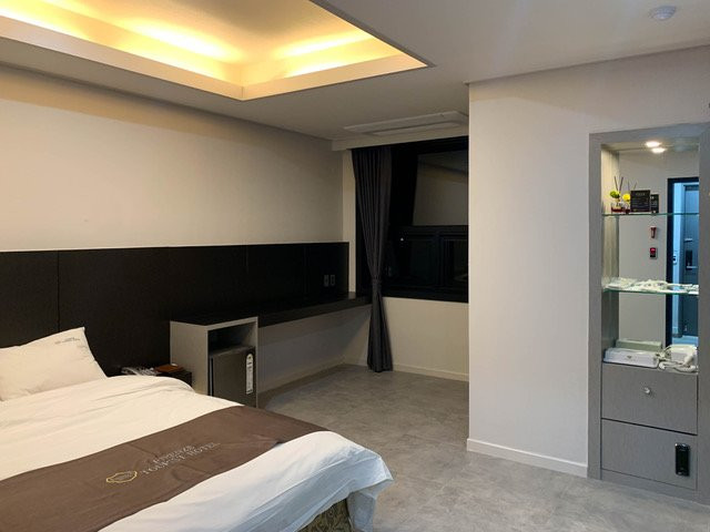 Brown Dot Hotel Gwangju Sangmo主图