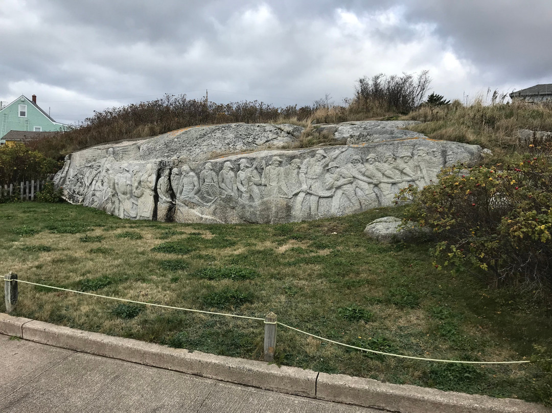 William E. deGarthe Memorial Monument-Peggy's Cove必去景点