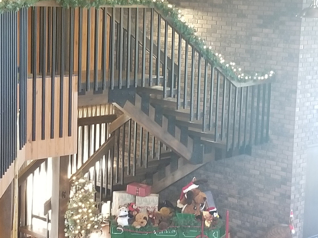 RiverBank Lodge主图