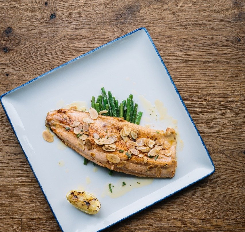 The Lochside Brasserie主图