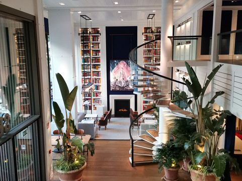 巴塞罗那七十酒店主图