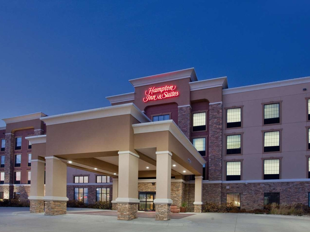 圣克劳德希尔顿恒庭旅馆及套房酒店主图