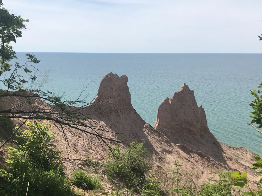 Chimney Bluffs State Park景点图片