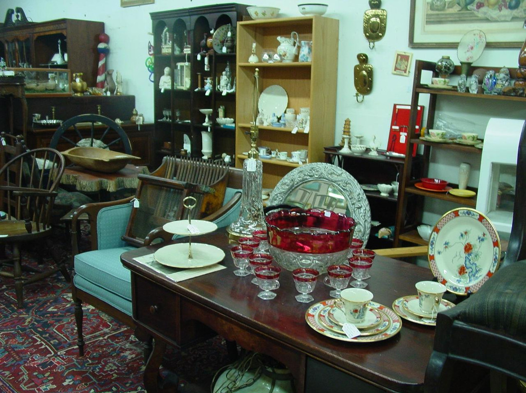 Antiques Center of Yarmouth景点图片