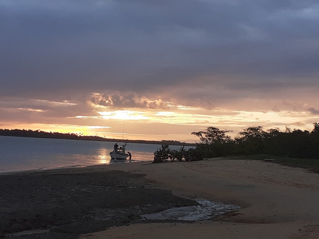 Quitongo Beach-Caravelas必去景点