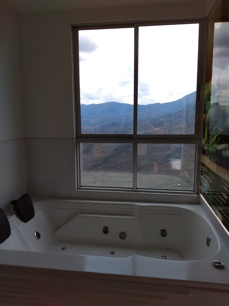Hotel Chinauta Real-浴室