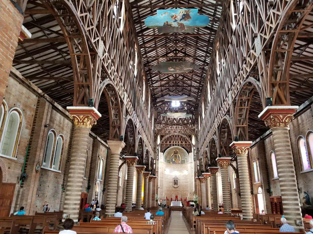 Catedral de Nuestra Señora de la Pobreza de Pereira景点图片