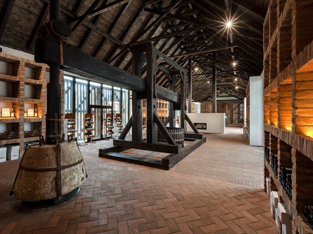 Vinařská stodola (Wine barn) CHÂTEAU VALTICE-Valtice必去景点