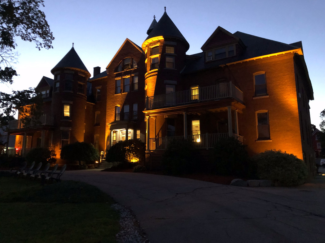 The Centennial Hotel主图