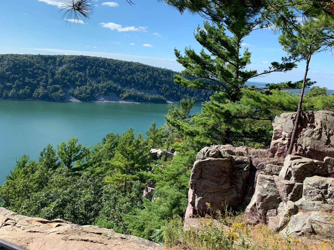 Balanced Rock-巴拉布必去景点