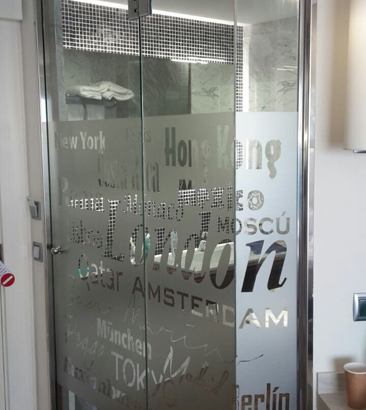 海滩码头欧洲酒店主图