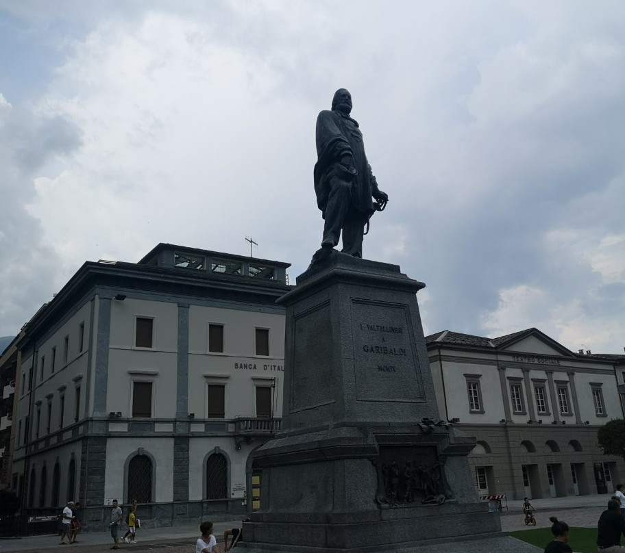 Piazza Garibaldi景点图片