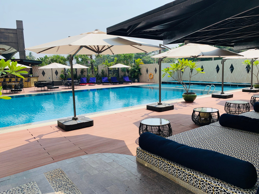 Royal Tian Li Hotel