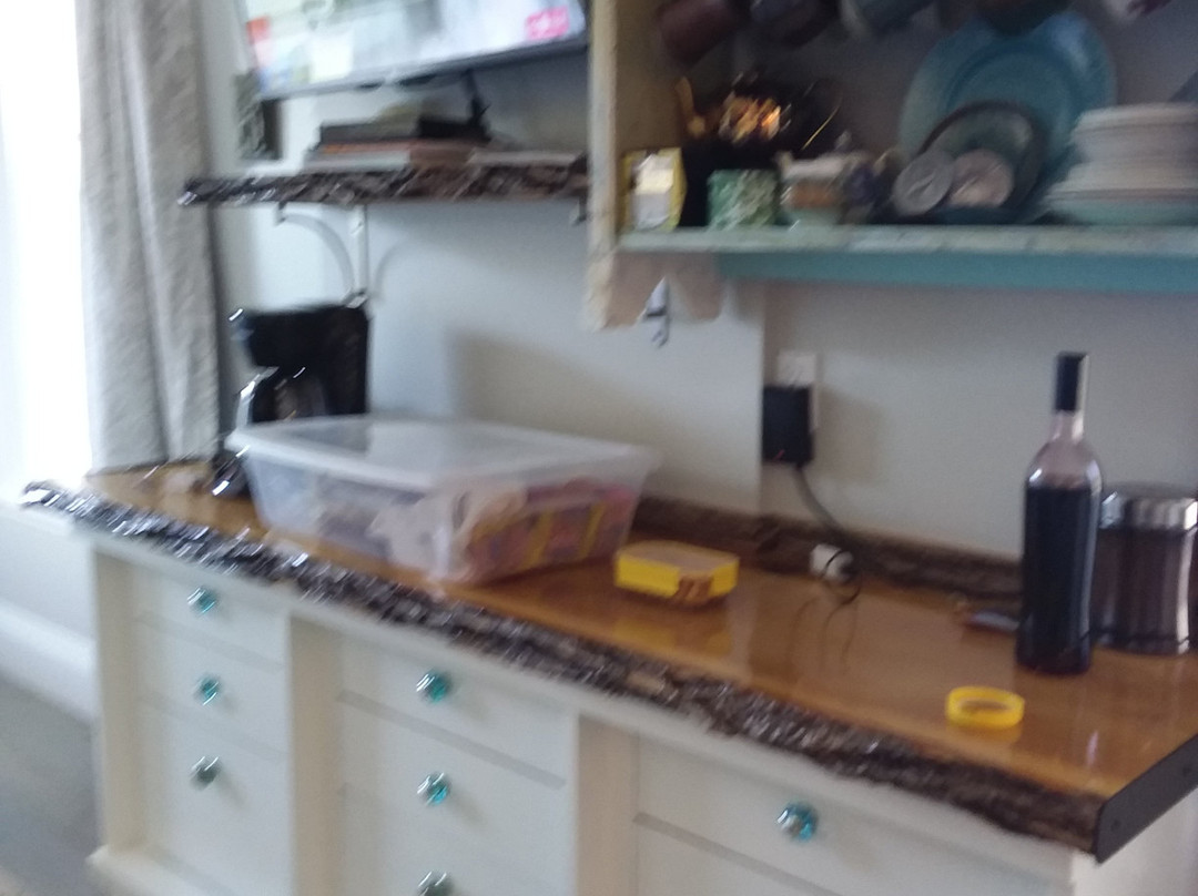 The Beehive Suite主图