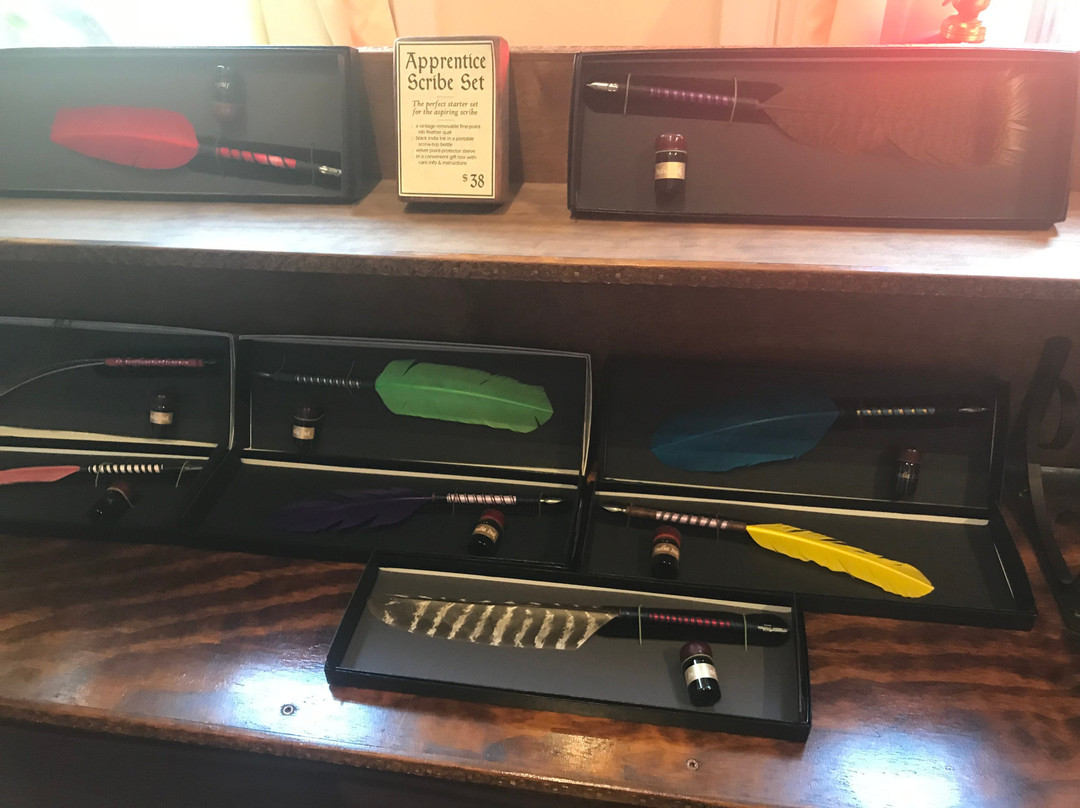 Visker & Scrivener's - Quills, Books & Oddities-盖维斯顿必去景点