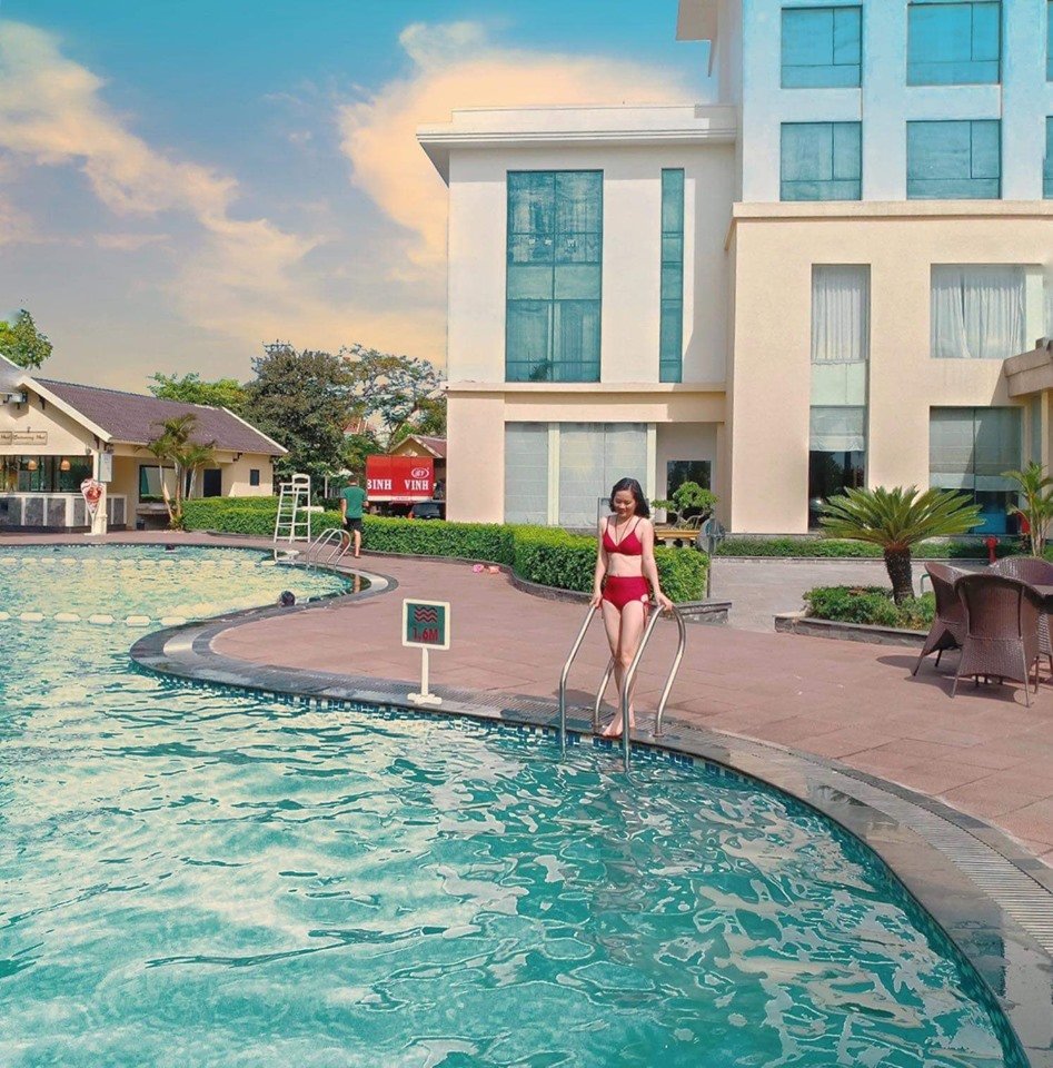 Muong Thanh Luxury Nhat Le Hotel-泳池