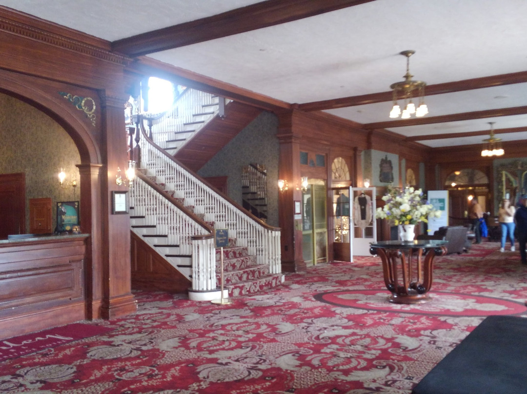 Stanley Hotel Tour景点图片