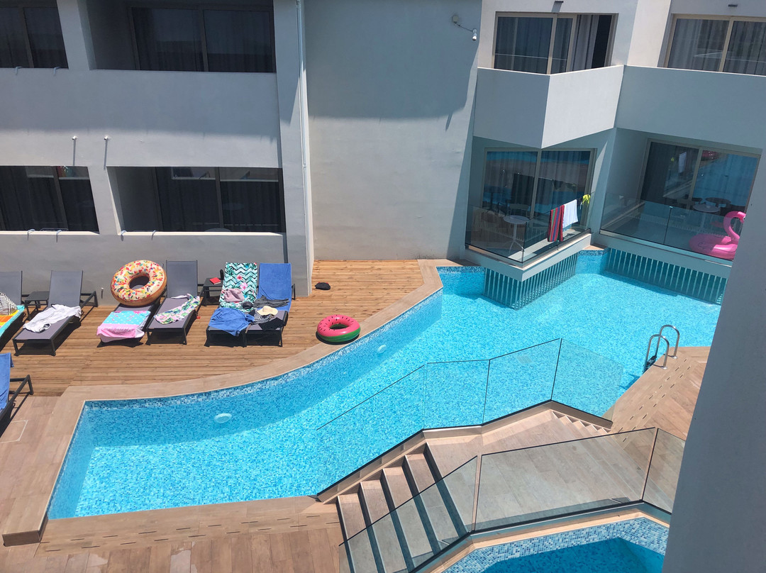 Azure Resort & Spa主图