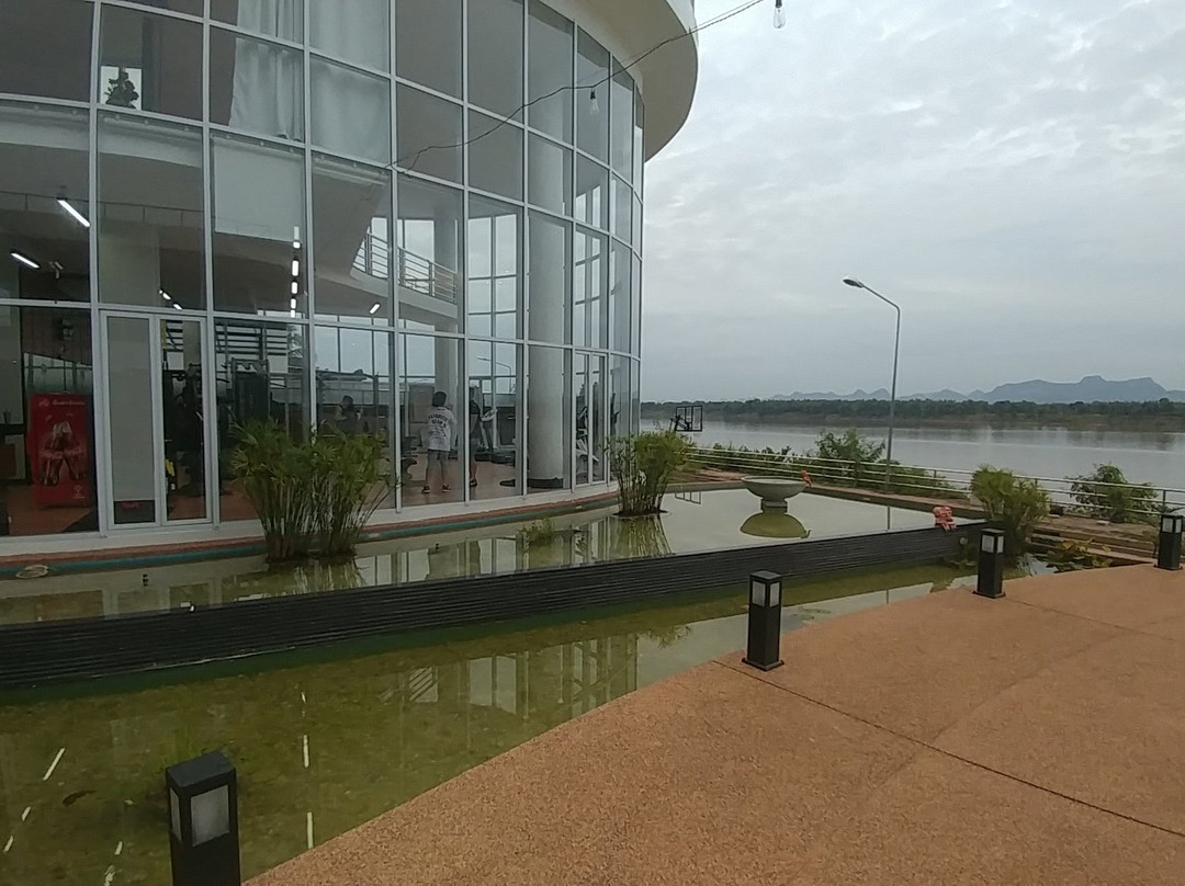 Blu Hotel Nakhon Phanom主图