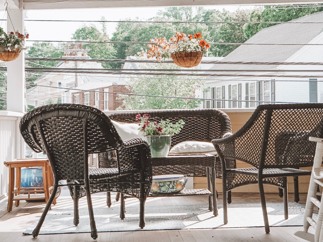 Meredith Whole Living Center-梅勒迪斯必去景点