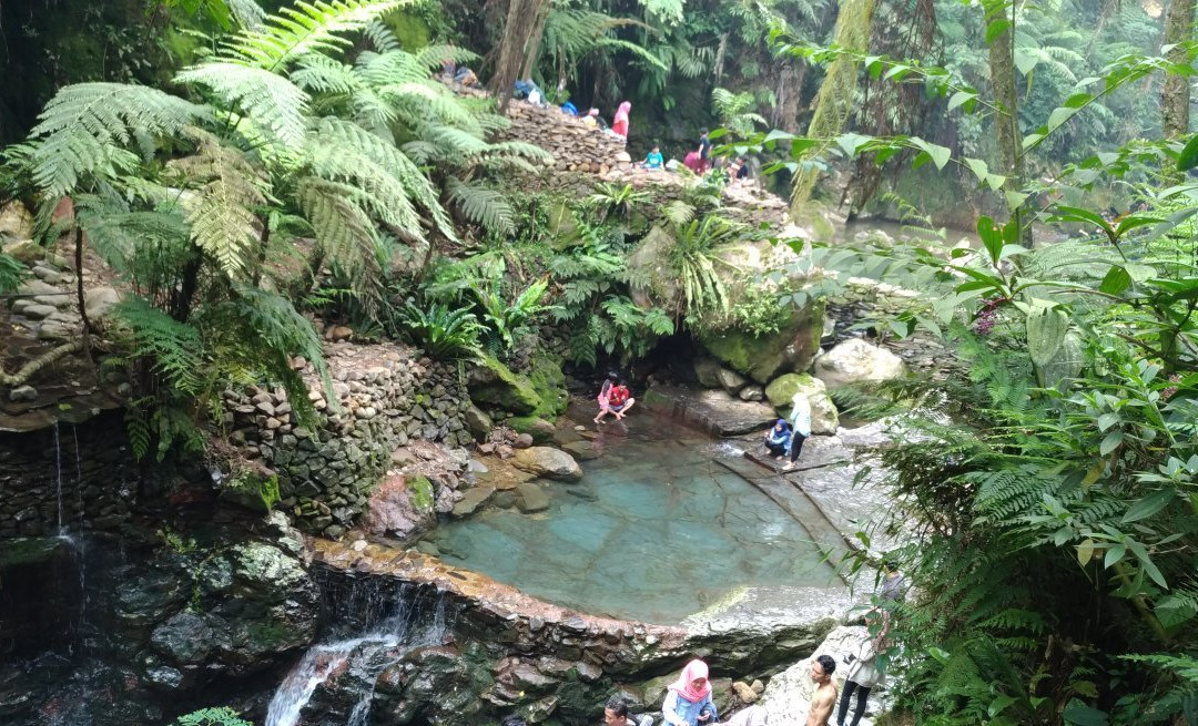 Balong Endah Waterfalls-茂物必去景点
