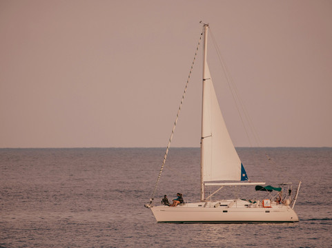 Ariadne Sailing Trips-雷斯蒙必去景点