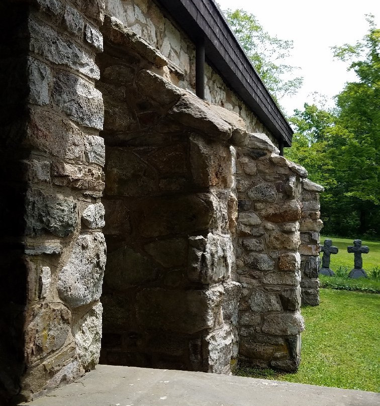 Cragsmoor Stone Church景点图片