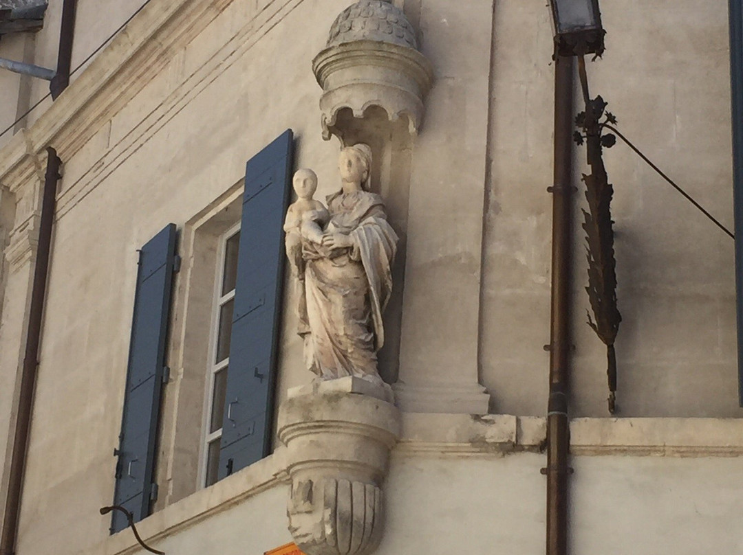 Fontaine Nostradamus景点图片