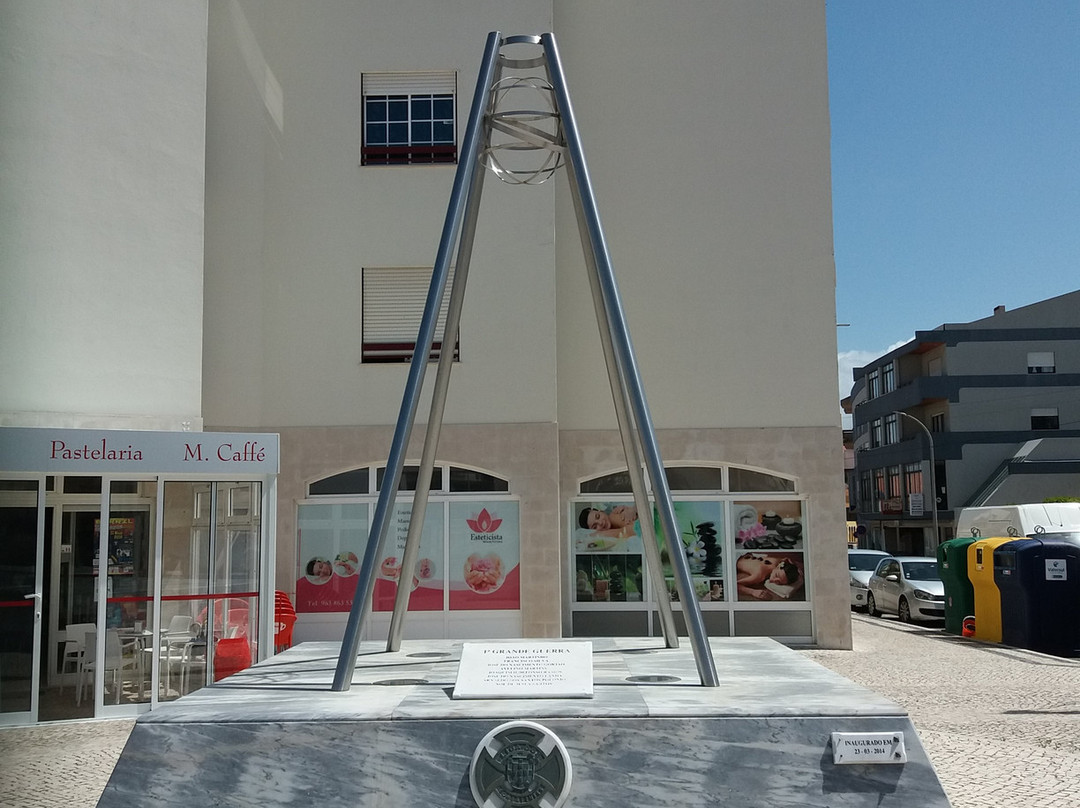 Sao Pedro旅游景点-Monumento aos Combatentes de Peniche