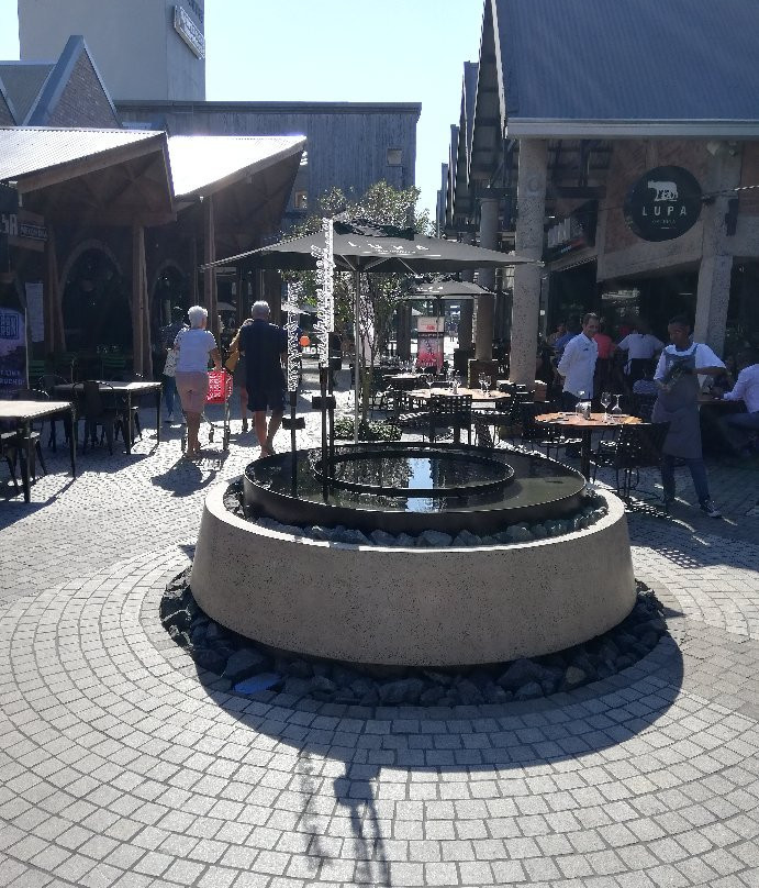 Ballito Lifestyle Centre-Shaka's Rock必去景点