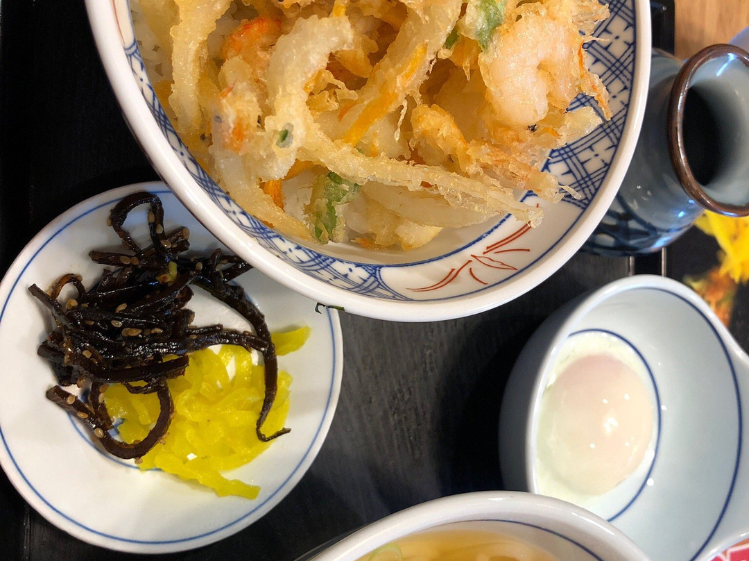 ウエストうどん 八幡則松店