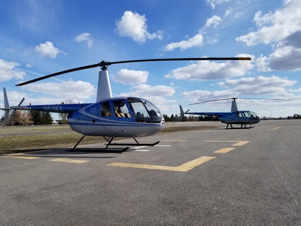 Yellowstone Helicopters-西黄石镇必去景点