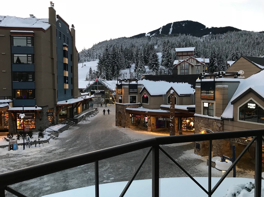 水晶套房酒店主图