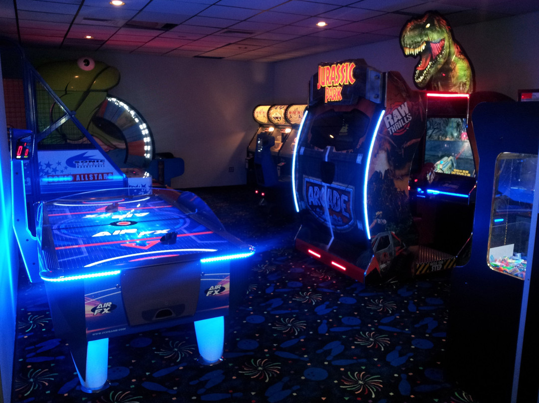 Super Bowl Family Entertainment Center-阿普尔顿必去景点