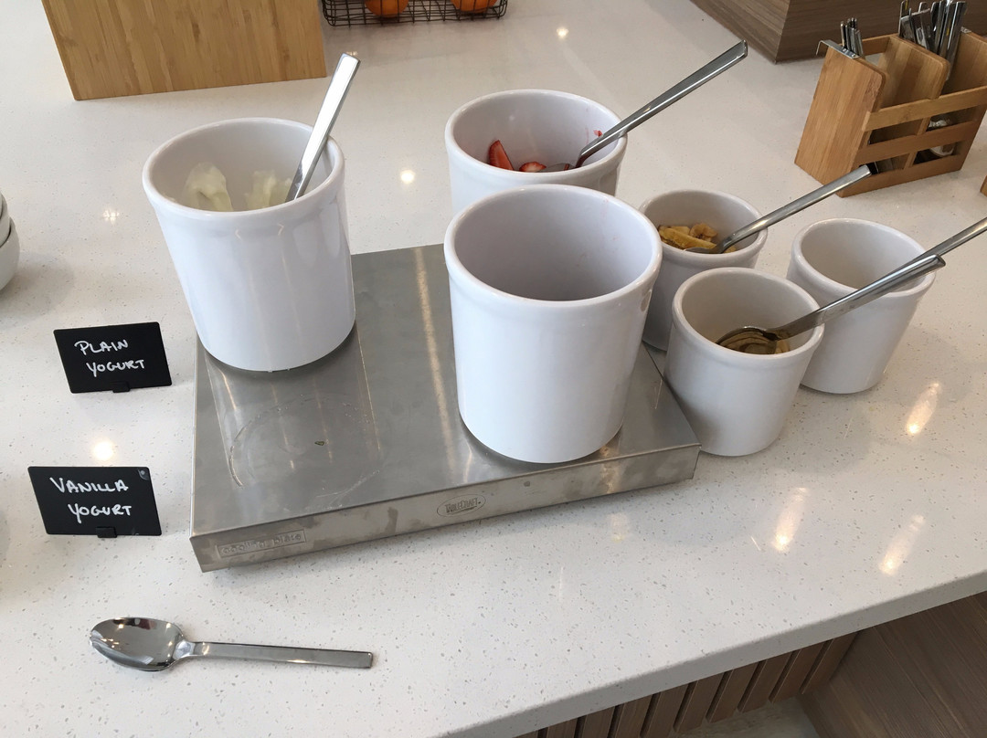 Element Edmonton West主图