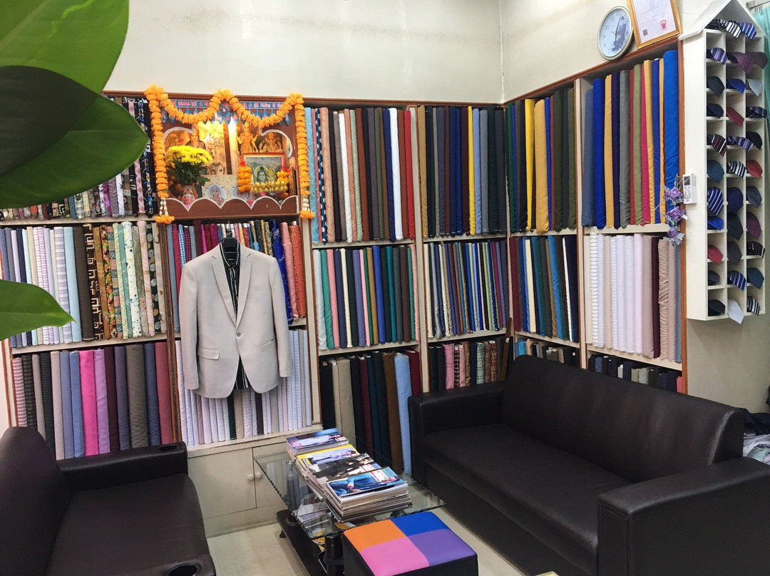 Master Tailor-Karon Beach必去景点