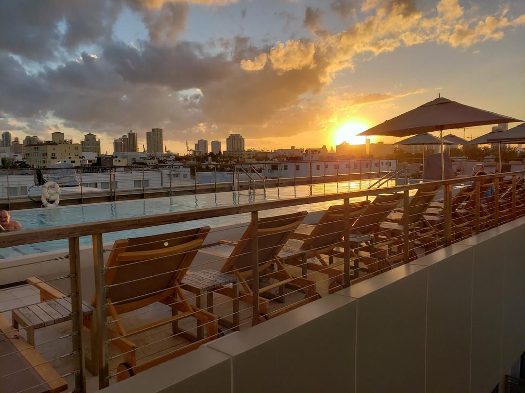 南海滩贝特西酒店主图