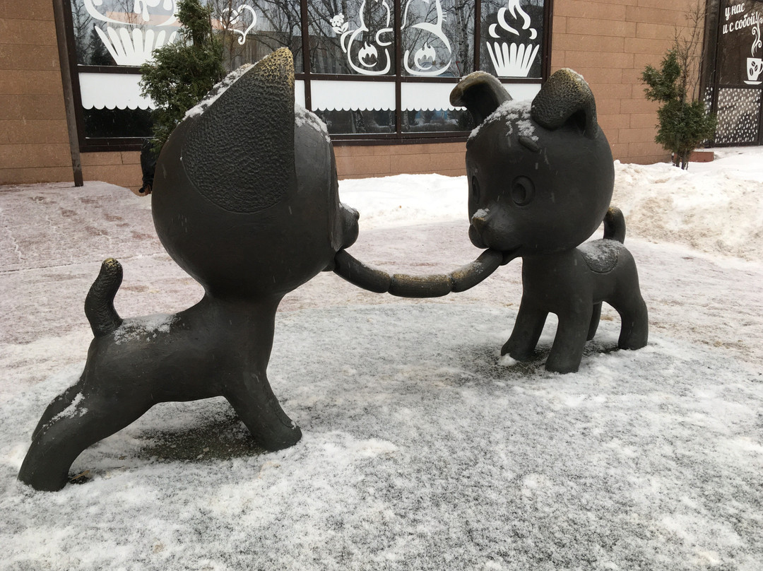 The Sausage of Friendship Statue-Novokuznetsk必去景点