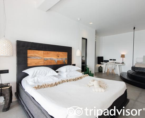 迈肯恩乌托比亚度假村主图