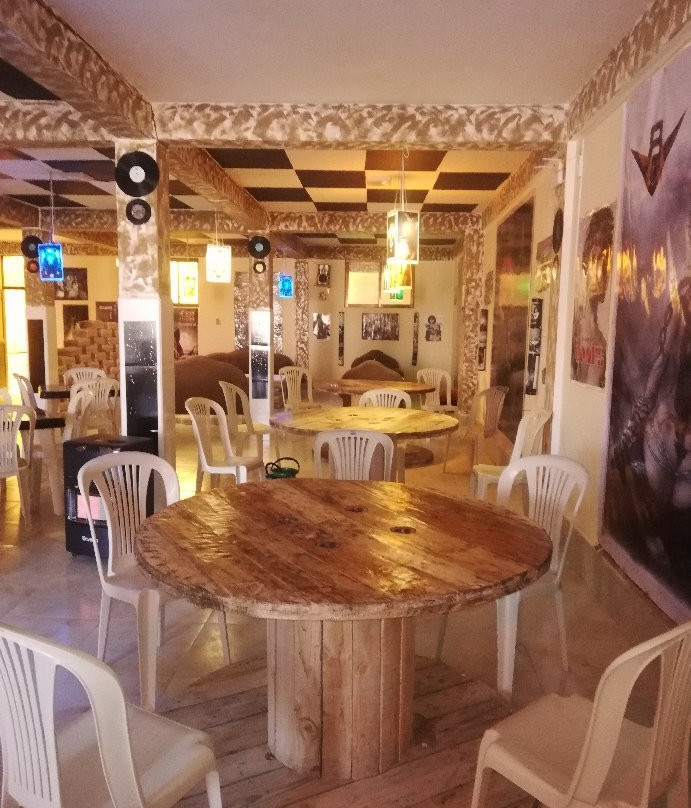 V8 Pub Rock Restaurante